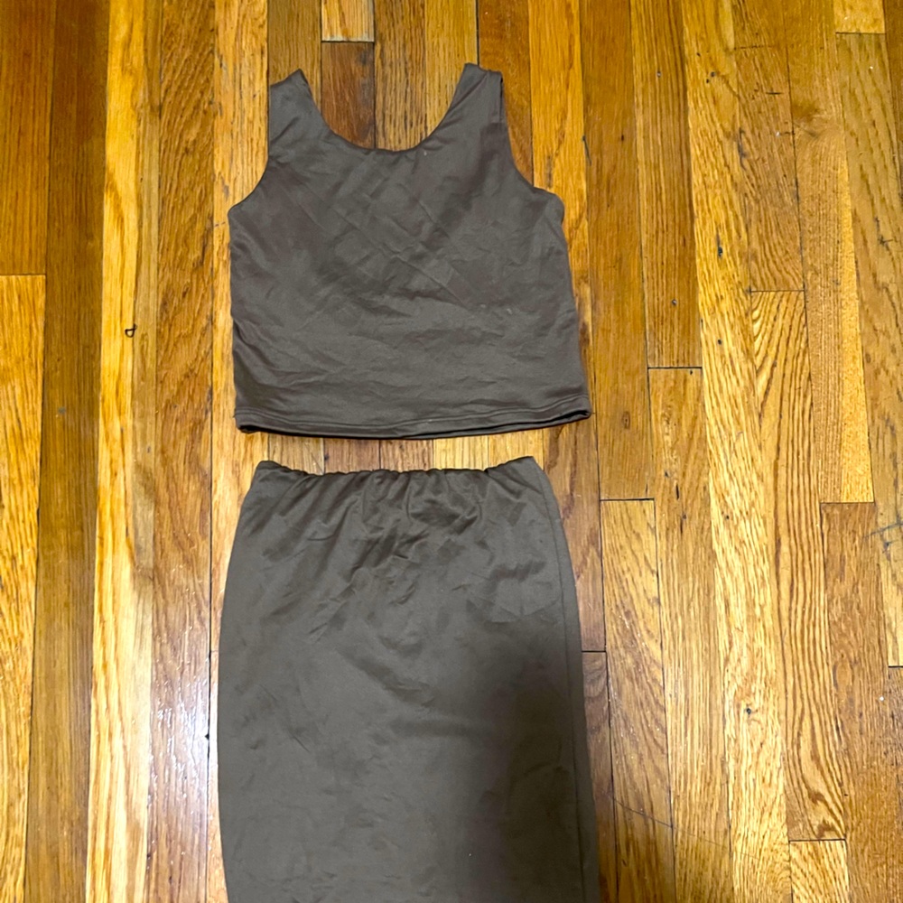 Little girls two piece outfit top& skirt